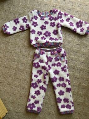Baby Sara Two Piece Sweater Set Size 5